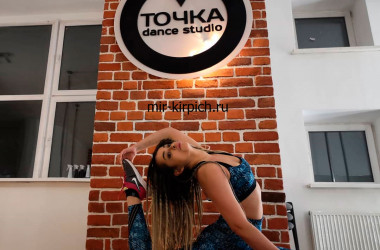 Декоративный кирпич Loft R-1 в школе танцев для взрослых