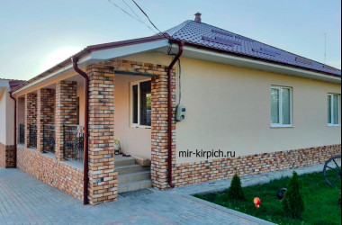 Отделка террасы и цоколя декоративным кирпичом Авиньон 778