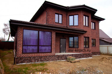 Декоративный кирпич Дижон 774 в отделке фасада дома