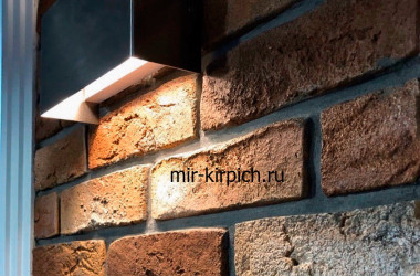 Декоративный кирпич Дижон 778 в интерьере библиотеки