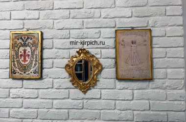Отделка коридора и балкона декоративным кирпичом Мадрид 100