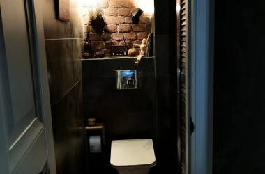 Декоративный кирпич Loft Clay в интерьере (серая затирка)