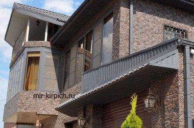 Декоративный камень Каскада 351-60 на фасаде здания