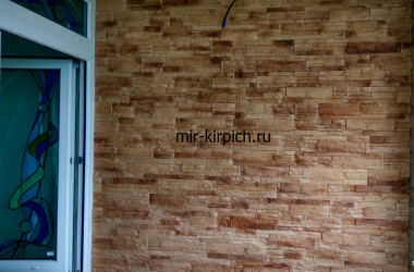 Внутренняя отделка балкона гипсовым камнем Сланец классический Викинг