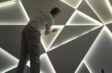 Гипсовая 3D панель Ice с подсветкой в интерьере